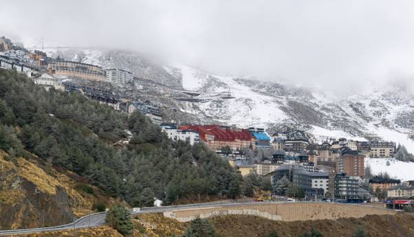 View of a Honeymoon Hotel in Shimla for convenient Shimla hotel booking